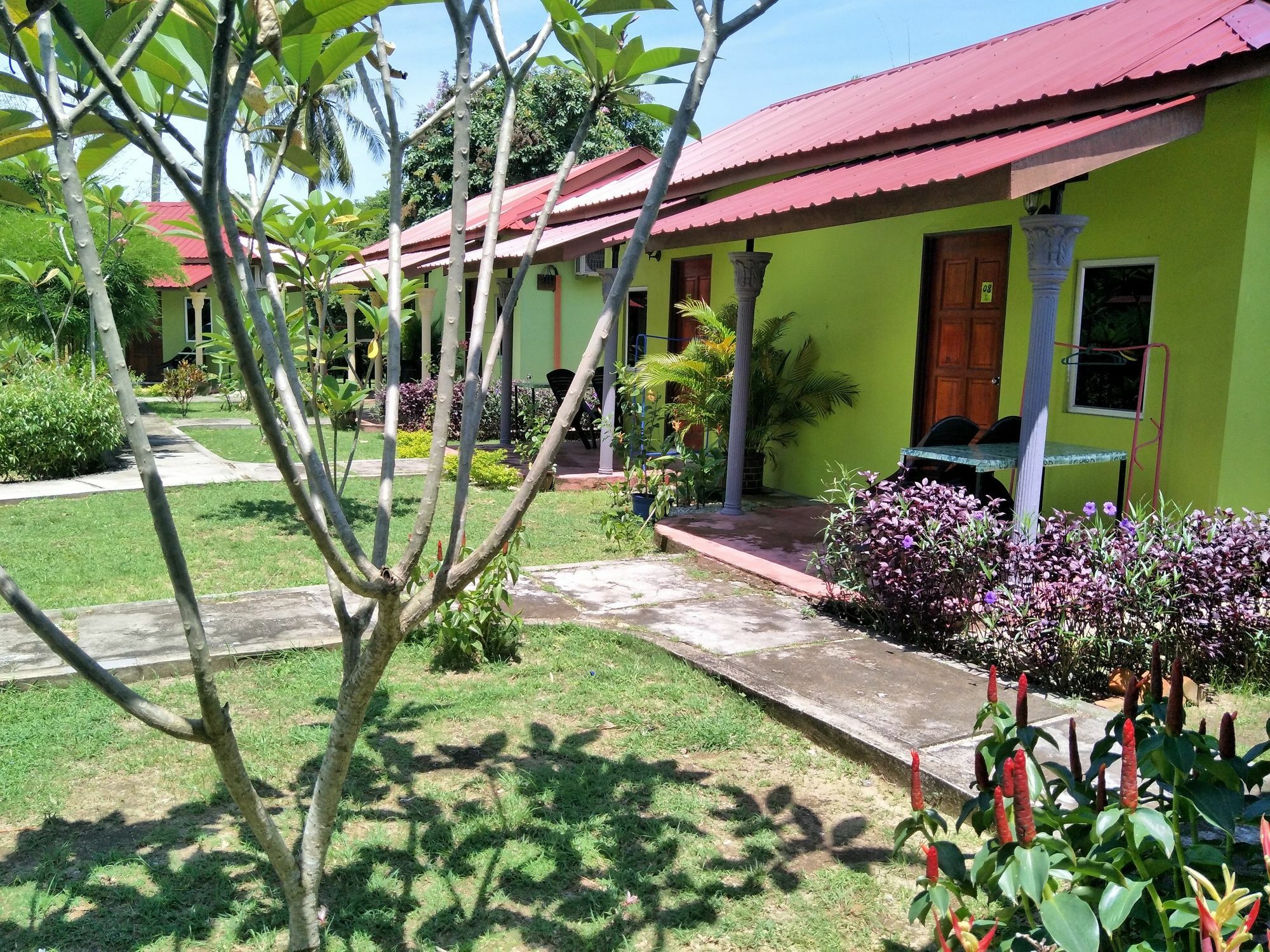 Motel Aurora Damai Pantai Cenang  Exterior photo